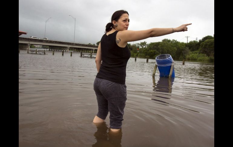 Se mantiene activa una advertencia de inundación repentina para una extensa franja que va desde el norte, centro y sureste de Texas. AP / S. Villanueva
