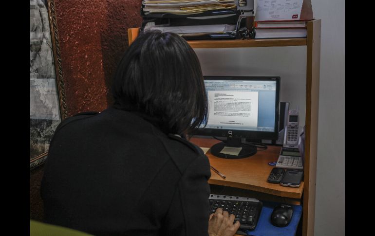 En México se prefieren las notebooks y computadoras de escritorio en lugar de tabletas o smartphones para realizar labores de oficina. EL INFORMADOR / ARCHIVO