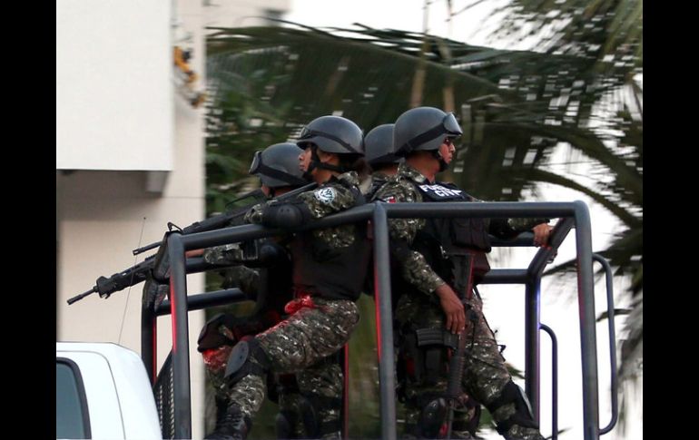 Las autoridades militares fueron ignoradas por manifestantes, lo que produjo que los elementos continuaran disparando. NTX / ARCHIVO