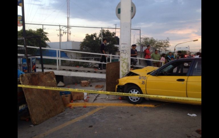 El accidente ocurrió la noche de este jueves en la colonia Villa de Guadalupe. ESPECIAL /
