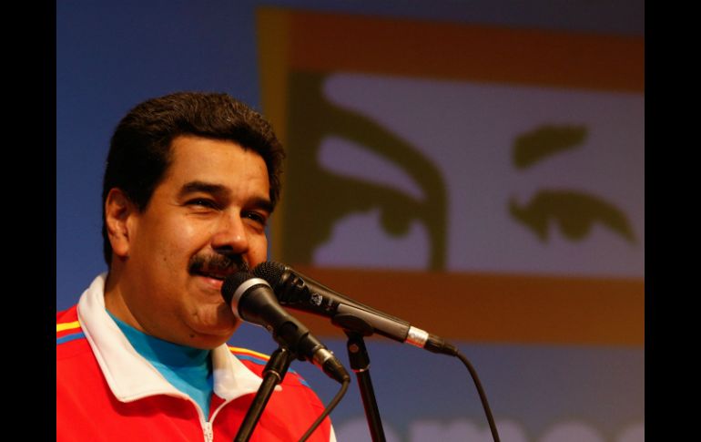 Maduro resaltó que la derecha política 'busca, promoviendo el odio y el desprecio, una intervención a Venezuela'. EFE /