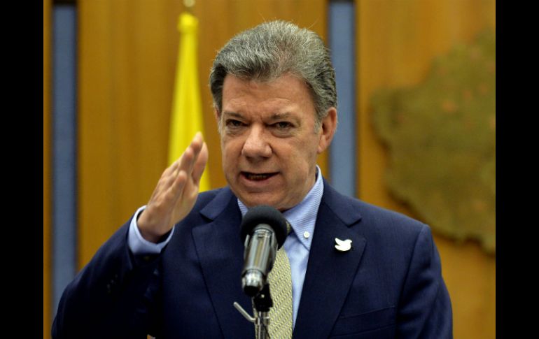 Piden al presidente Juan Manuel Santos abrir la posibilidad de 'frenar la guerra, de hacer una tregua en las hostilidades'. EFE / ARCHIVO