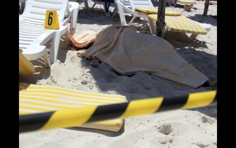 Entre las víctimas hay tunecinos y turistas extranjeros. EFE /