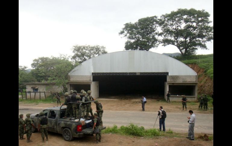 El Ejército informó de la muerte de 22 presuntos delincuentes en un enfrentamiento en una bodega de Tlatlaya el 30 de junio del 2015. AFP / ARCHIVO