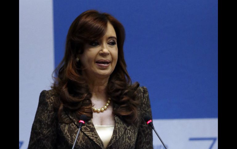 'No se le puede exigir a nadie que firme su propia acta de defunción', agregó Cristina Fernández. AP / ARCHIVO