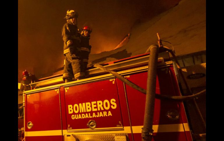 Bomberos de Guadalajara acudieron para atender un reporte hacia las 04:00 horas al 480 de la calle Francisco Javier. EL INFORMADOR / ARCHIVO