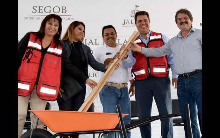 Este lunes se realizó la entrega de herramientas del PET en el municipio de El Salto. TWITTER / @SCT_mx