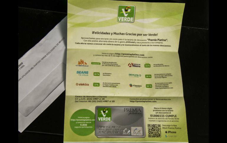 Autoridades electorales ordenaron al PVEM suspender la entrega de tarjetas Premia Platinum. SUN / ARCHIVO
