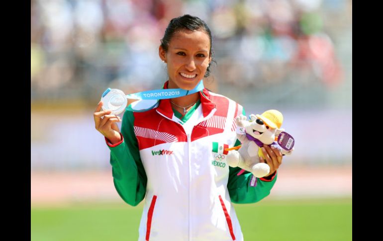 La mexicana Brenda Flores conquista esta mañana la medalla de plata en la prueba de cinco mil metros planos. NTX / J. Arciga