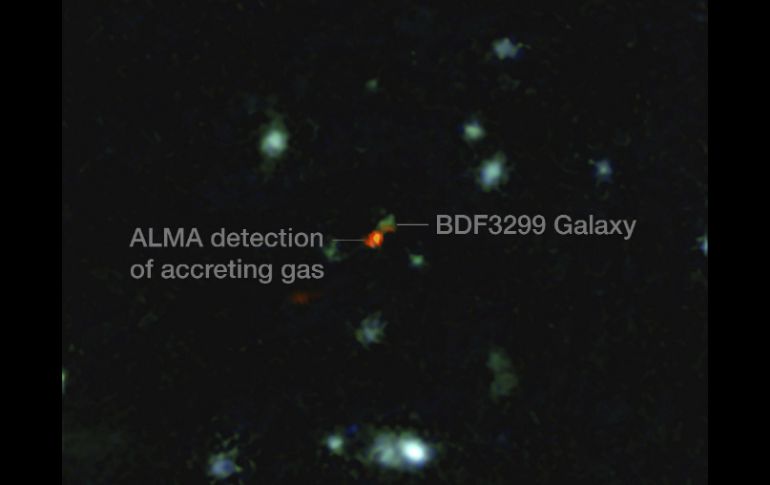 Se trata de la detección más distante hecha hasta ahora de este tipo de emisión de una galaxia 'normal'. EFE / ESO
