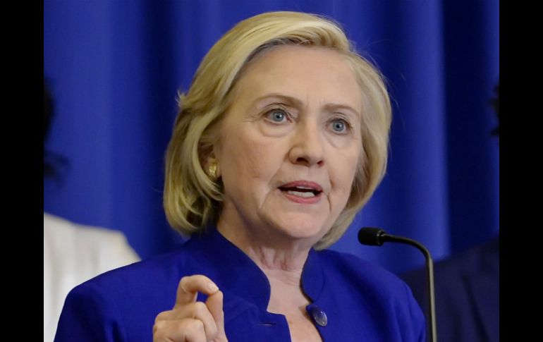 Los ciudadanos cuestionan a Clinton su capacidad de liderazgo y honestidad. AP / ARCHIVO
