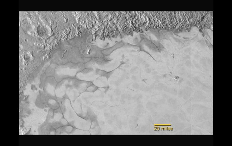 Afirman que en Plutón hace un frío extremo, de -229 grados Celsius. TWITTER / NASA