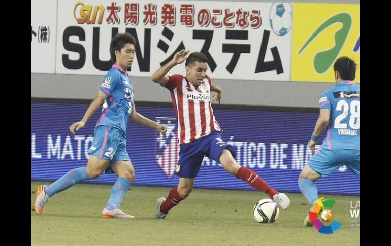 Los 'colchoneros' trataron de dificultar la salida del cuadro japonés para recuperar el balón en campo rival. TWITTER / @LaLiga