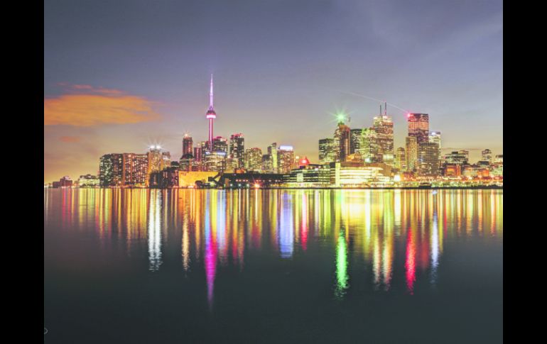 Maravilla. La vista que ofrece a la distancia Toronto es una delicia para todos los viajeros que la visitan. EL INFORMADOR / ARCHIVO