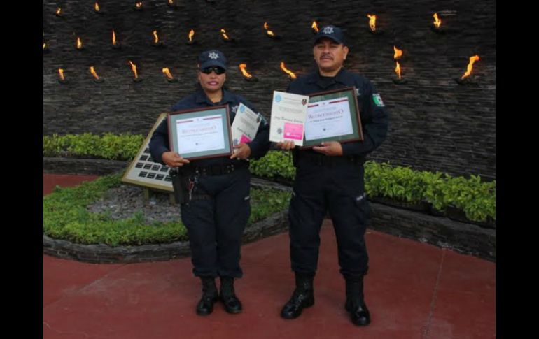 Ceja Mora y Rodríguez Estrada fueron reconocidos por su entrega a la ciudadanía. ESPECIAL / Secretaría de Seguridad Ciudadana
