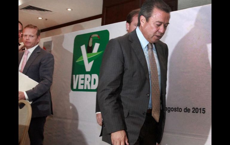 En conferencia de prensa, los dirigentes del PRI y del PVEM acusan a Toledo Rojas de aceptar dinero a cambio de favoritismos. SUN / A. Hernández