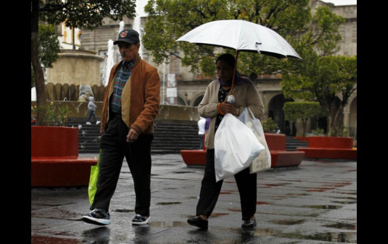 El Meteorológico Nacional recomienda a la población tomar precauciones ante la lluvia. EL INFORMADOR / ARCHIVO
