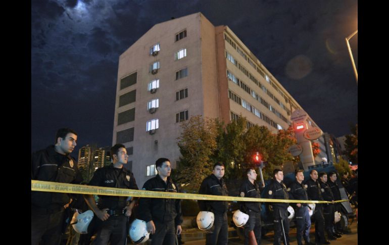 La policía acordonó el área del atentado. AP / ARCHIVO