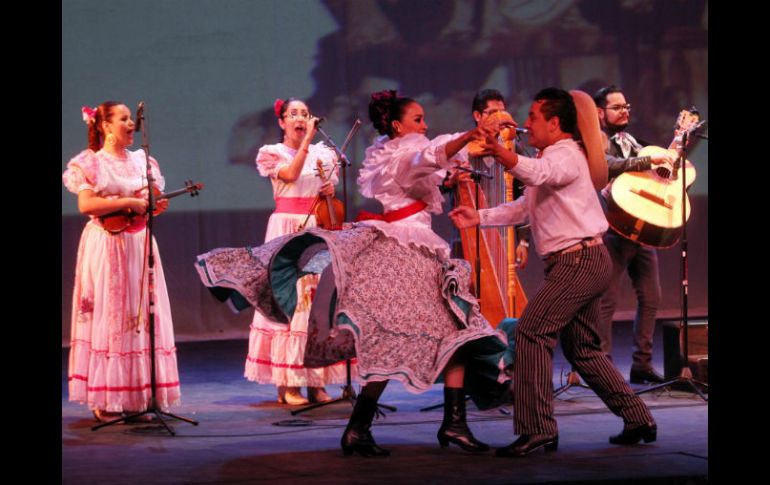 El XIV Encuentro Nacional del Mariachi Tradicional llenó con sus sonidos y trajes el interior del Teatro Degollado. EL INFORMADOR / A. Hinojosa