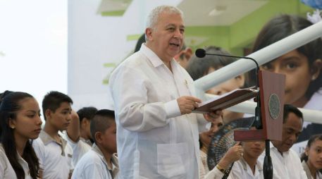 Durante su discurso, Chuayffet defiende los beneficios de la reforma educativa. FACEBOOK / Enrique Peña Nieto