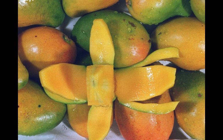 El mango es una de las frutas de la temporada de verano y primavera. EL INFORMADOR / ARCHIVO