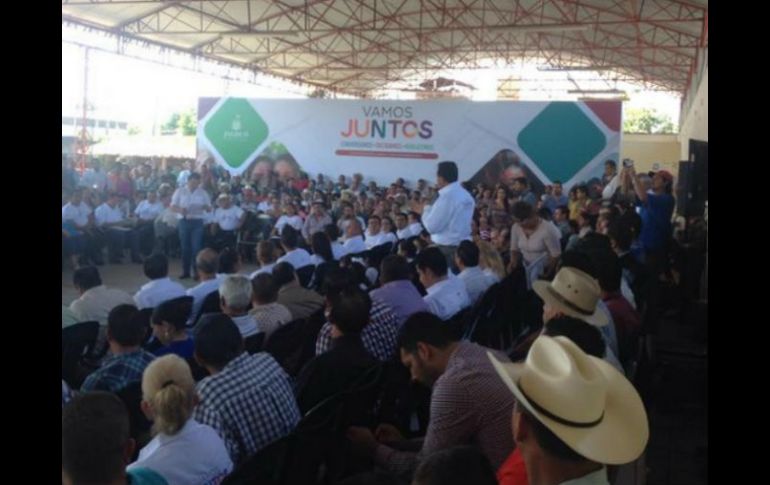 Asamblea en Villa Purificación, municipio piloto donde ya se etiquetaron 40 millones de pesos. TWITTER / @SEDISOCIAL