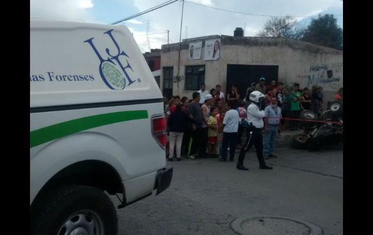El accidente ocurre la tarde de este miércoles al cruce de las calles Reforma y Loma Bonita, en la colonia Altamira. EL INFORMADOR /