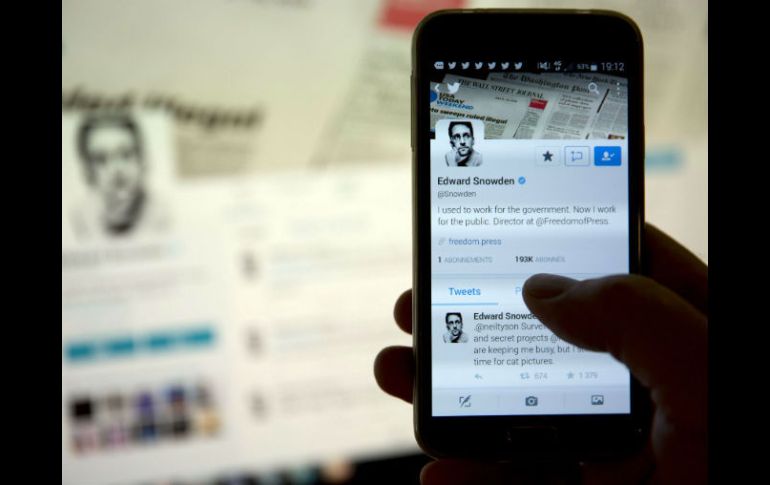 Snowden ya tiene más de 300 mil seguidores a horas de abrir su cuenta. AFP / F. David