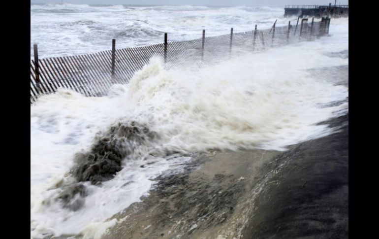 La tempestad se desplaza al mar y se dirigen a la costa italiana. AP / L. M. Nichols