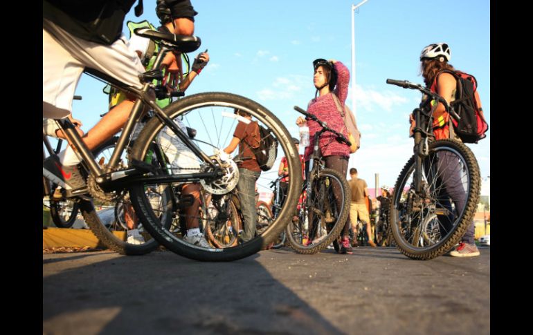 Para que la bicicleta se consolide como medio de transporte, el gobierno debe dotar más infraestructura y rutas más seguras. EL INFORMADOR / ARCHIVO