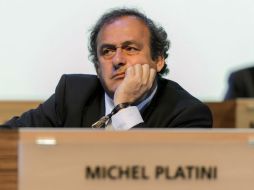 La candidatura de Platini para presidir la FIFA no ha sido automáticamente descartada. AFP / F. Coffrini
