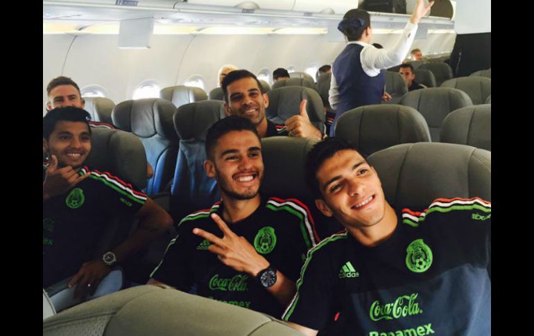 El equipo mexicano dejó Los Ángeles, California, por la tarde, para tomar un vuelo directo a la capital del Estado de México. TWITTER / @miseleccionmx