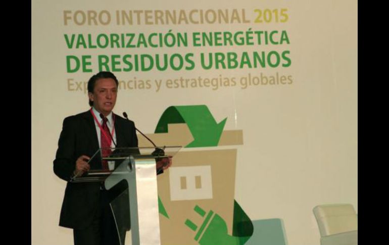 El director de Fomento Ambiental, Carlos Sánchez, dice que pronto se conocerá el proceso de licitación para su reciclaje. TWITTER / @SEMARNAT_mx