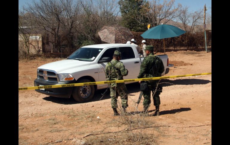 Personal de Pemex contó con el apoyo de elementos del Ejército, la Policía Federal y Protección Civil. NTX / ARCHIVO