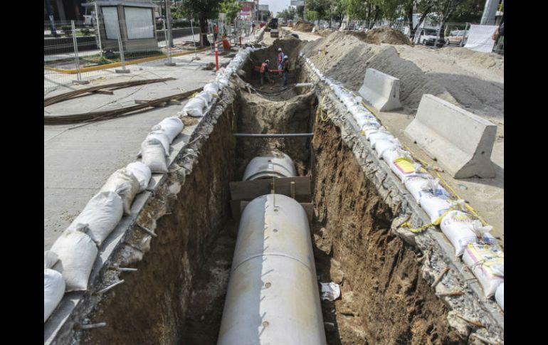 El flujo de agua para las viviendas  se reanudará durante la noche del martes 3 de noviembre. EL INFORMADOR / ARCHIVO