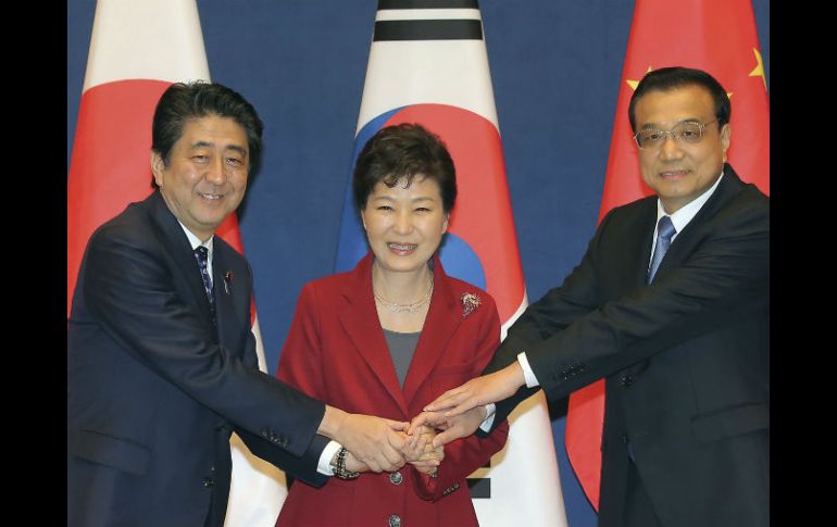 Los tres líderes se reunieron en medio de un cordial ambiente. AP / L. Jong-hoon
