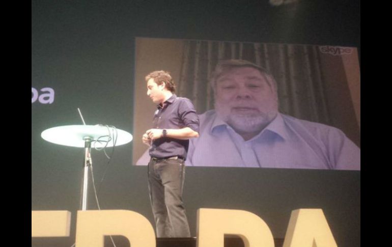 Wozniak intervino por videoconferencia en la presentación de la aplicación ''Sherpa''. TWITTER / @SherpaES