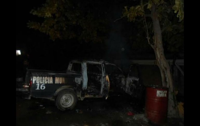 La noche del martes, inconformes incendiaron 15 vehículos, entre oficiales y particulares. TWITTER / @SSP_GobOax