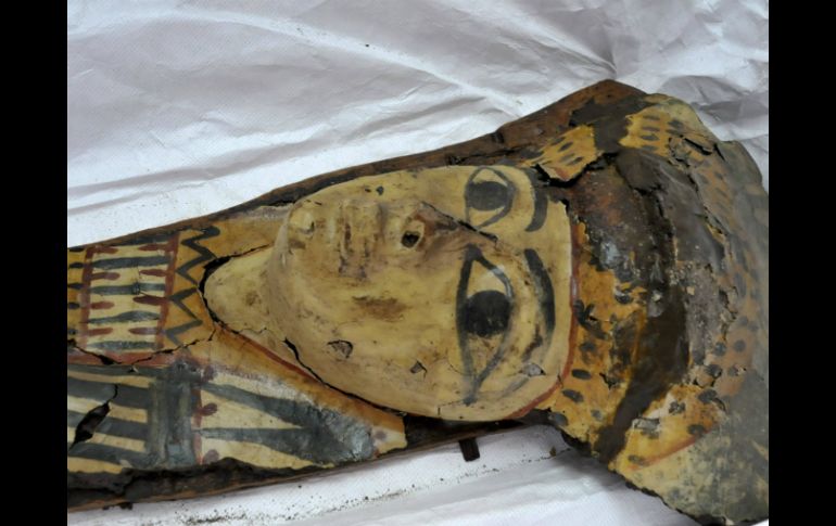 La máscara fue enviada al Museo Egipcio para ser restaurada con miras a su exihibición futura. EFE /