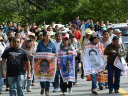 Padres de los 43 desaparecidos aseguraron que ya no creen en el sistema pero no intervendrán en las votaciones. SUN / ARCHIVO