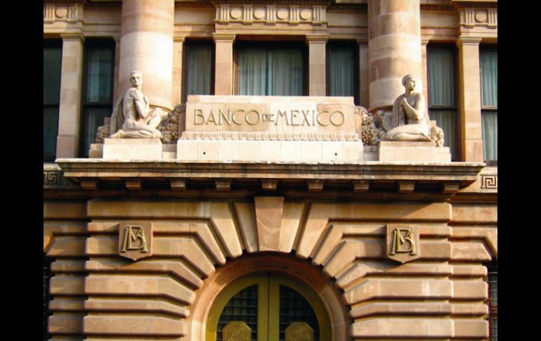Para 2016 los analistas estiman que Banxico cerrará el año con una tasa de interés de 4%. EL FINANCIERO ARCHIVO  /