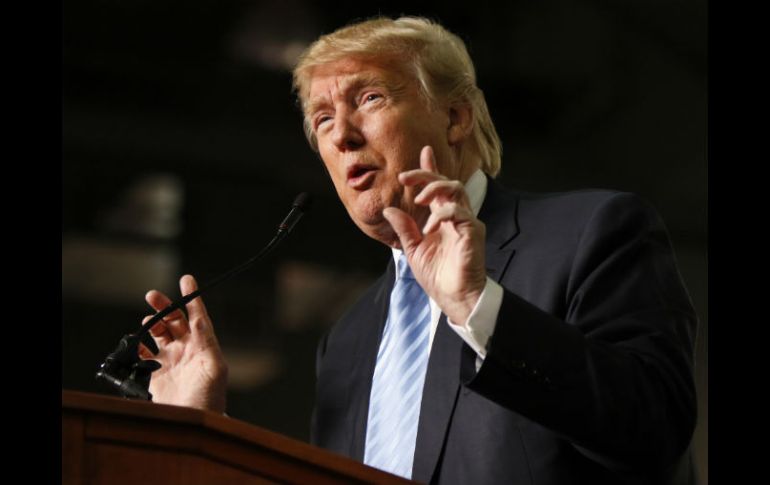 Trump de nuevo causa polémica luego de que pidiera negar la entrada de los musulmanes a EU. AP / ARCHIVO