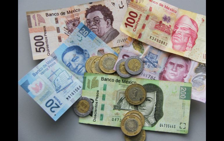 Diputada del PAN dice que el aumento de menos de tres pesos significa una burla a la clase trabajadora en México. NTX / ARCHIVO