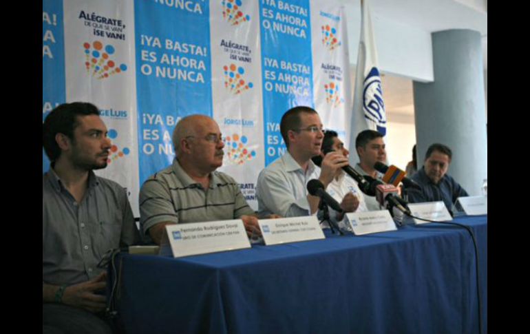 Anaya dijo que el motivo de las críticas es porque los priistas están preocupados por la 'posible' perdida de elecciones en Colima. TWITTER /  @RicardoAnayaC