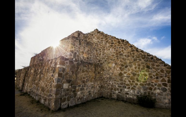 La Unesco realizó de manera simultánea el reconocimiento a nueve zonas, una de ellas, la zona arqueológica de Monte Albán. EL INFORMADOR / ARCHIVO