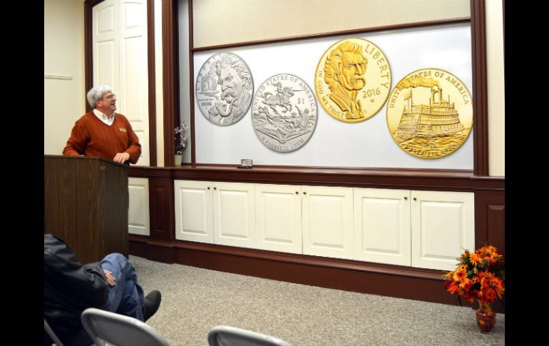 Cada año, la Casa de la Moneda emite dos monedas conmemorativas para beneficiar a organizaciones sin fines de lucro. AP / L. McDonald