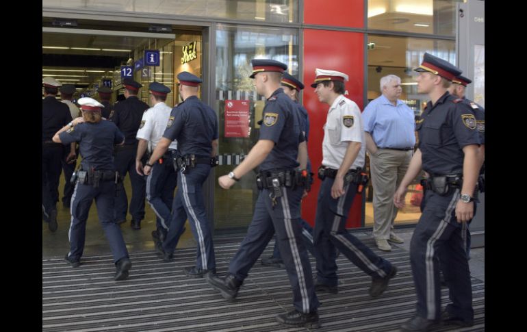 La policía incrementa la vigilancia en lugares en los que se esperan multitudes, incluso ejes de transporte. AP / ARCHIVO