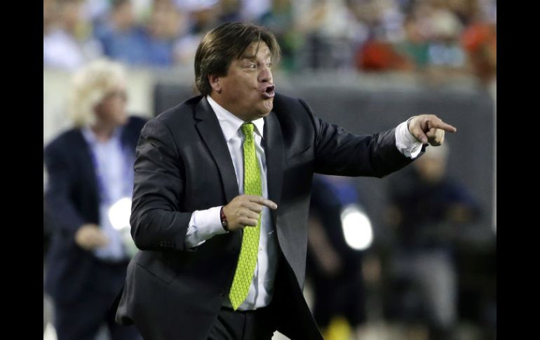 El mal carácter de 'El Piojo' le valió su destitución como técnico de la Selección Mexicana. AP / M. Rourke