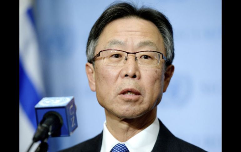 El embajador japonés ante la ONU, Motohide Yoshikawa durante una rueda de prensa. EFE / J. Lane
