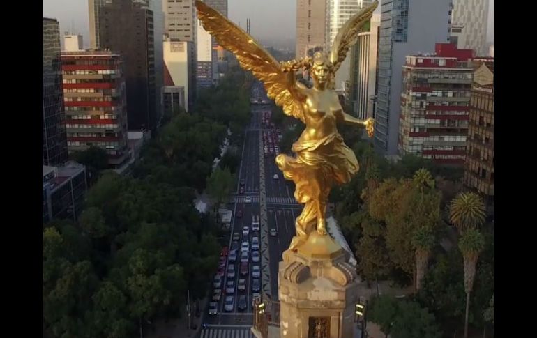La publicación destaca a la Ciudad de México como una ciudad interminable e intimidatoria, que irradia energía. ESPECIAL / www.nytimes.com